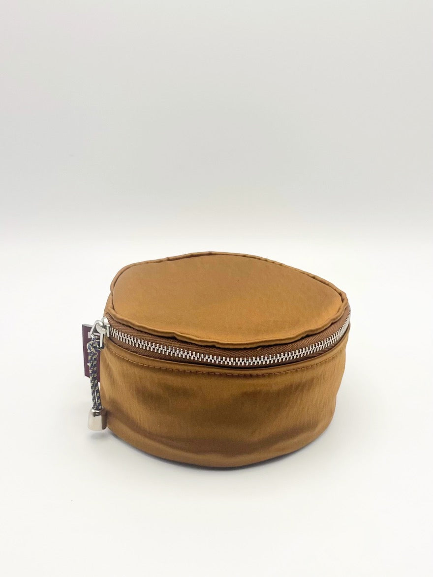 ROUND ZIP JEWELRY BAG Crinkle Brown/Olive