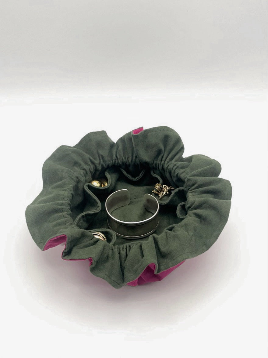 DRAWSTRING JEWELRY BAG Fuchsia/Olive